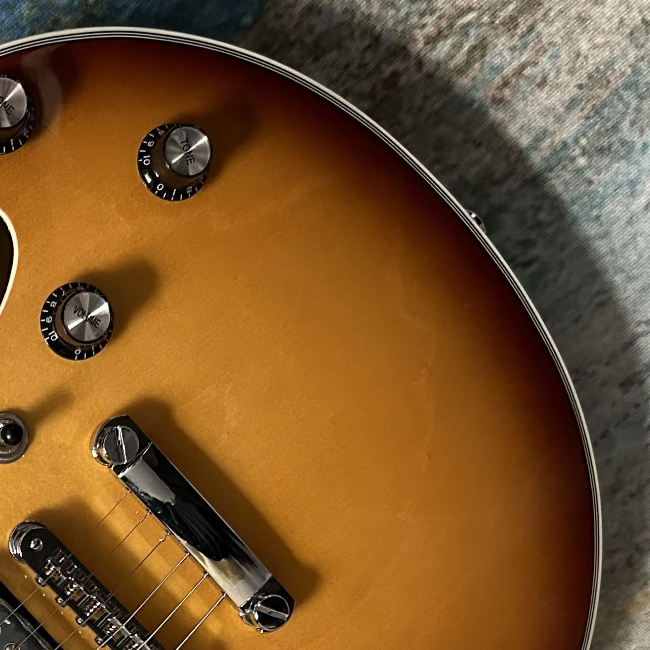 Guitarra Eléctrica Color Lemon - Dobro Resonator Guitar reseña y precio
